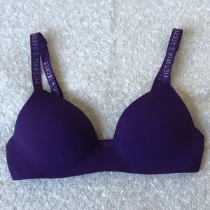 VS T-Shirt Lightly Lined Wireless Bra